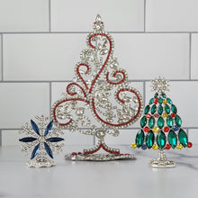 Load image into Gallery viewer, Festive Classic Tree