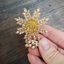 Load image into Gallery viewer, Super Snowflake