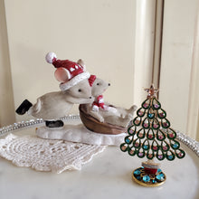 Load image into Gallery viewer, Lovely Loop Tree