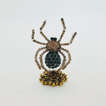 Load image into Gallery viewer, Golden Green Spider