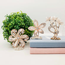Load image into Gallery viewer, Fancy Flower