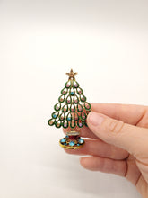 Load image into Gallery viewer, Lovely Loop Tree