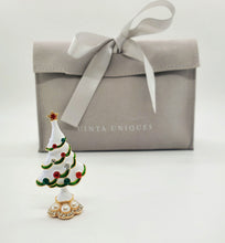 Load image into Gallery viewer, traditional tree